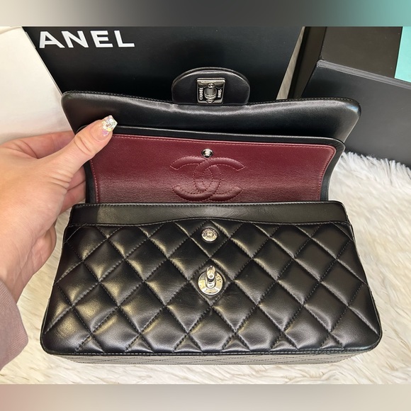 🔥CHANEL•Lambskin Quilted Classic Double Flap Bag Small - Picture 11 of 13